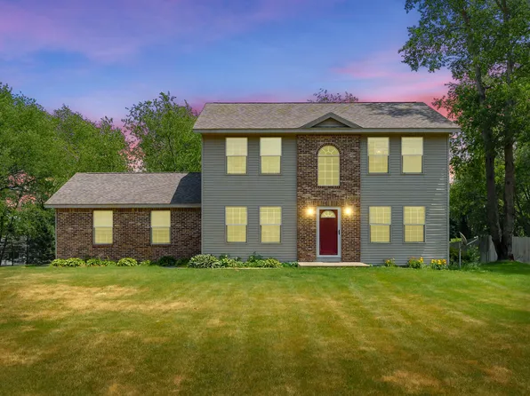 58555 Kristina Cir W, Paw Paw, MI 49079