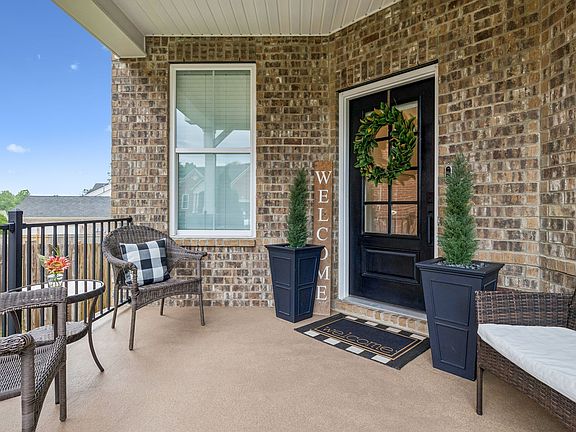 3rd image of 7905 Silver Oak Ct