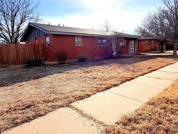 2nd image of 320 Arthur St