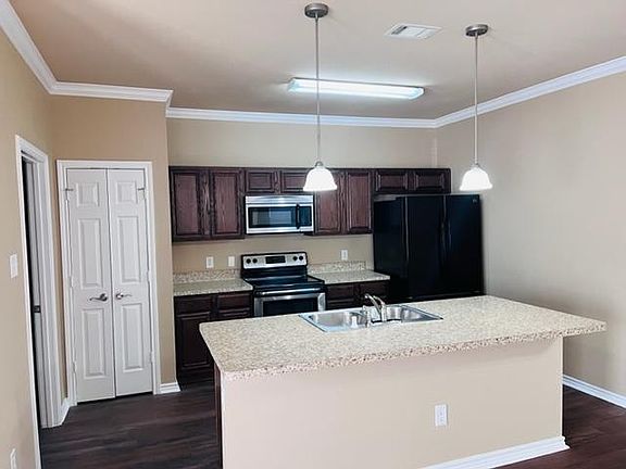 2nd image of 1044 Newcastle Dr #1044