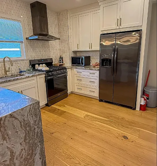 1308 Bridge St — Photo 5