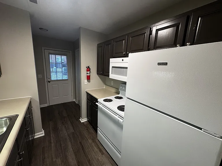 Oak Ridge Apartments — Photo 25