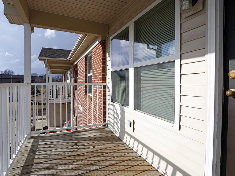 Brainard Landings — Photo 22