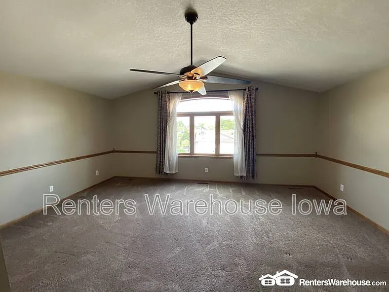737 Kitterman Cir — Photo 6