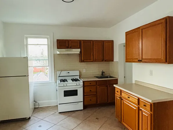 27 Piaget Ave Floor 2, Clifton, NJ 07011