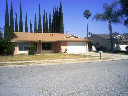 1st image of 233 Eastwood Pl
