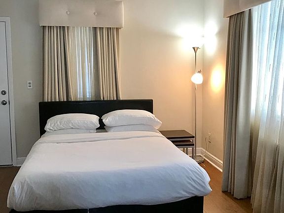 Queen Bed