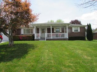 222 Tolley Dr, Beckley, WV 25801