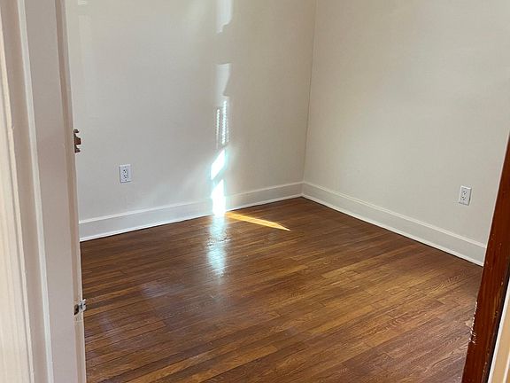 5th image of 337 Northwood Dr