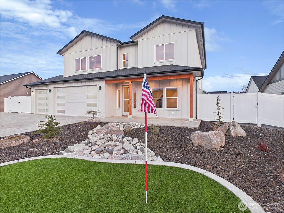 1st image of 897 NE Conner Court