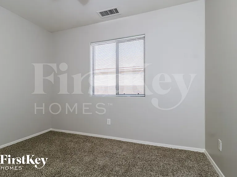 25757 W Saint Kateri Dr — Photo 12