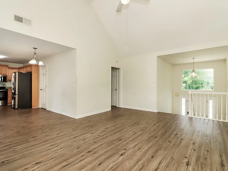 212 Browning Cir — Photo 5