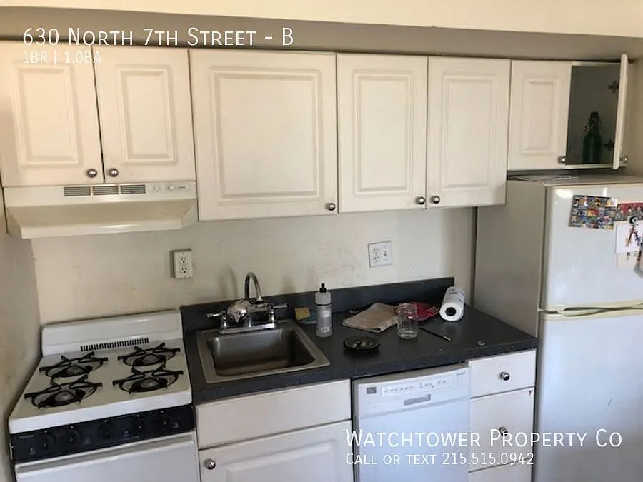Sun filled 2 bedroom in Northern Liberties / Gated Community — Photo 2