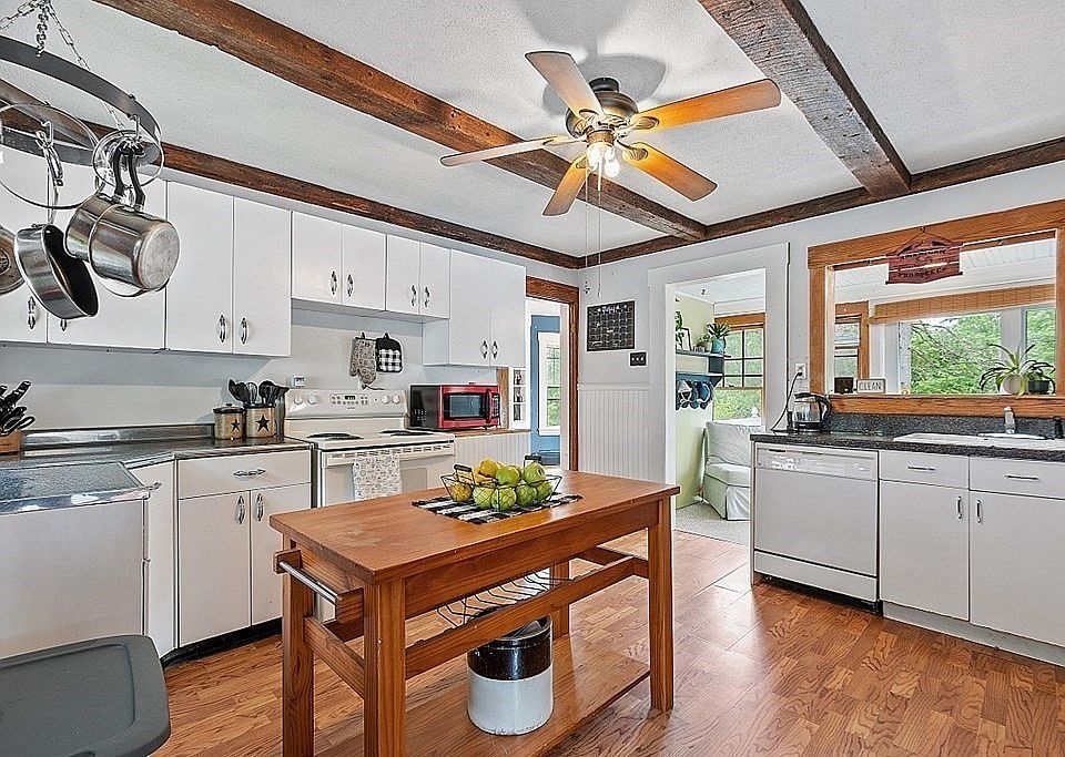 499 Cottage St, Athol, MA 01331 Zillow