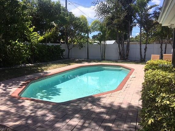 2nd image of 857 Lantana Ave