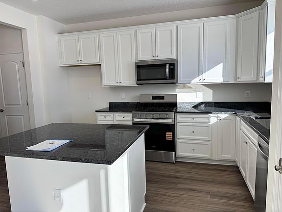 4th image of 1118 Solitary St Lot 2592