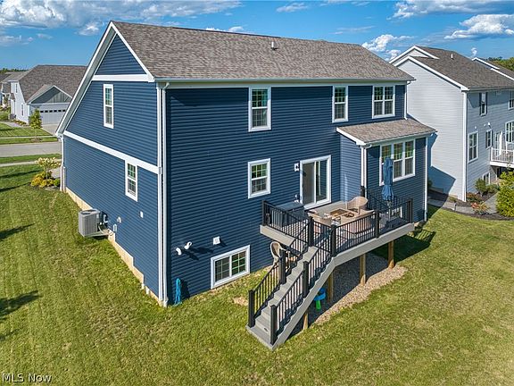 4th image of 3478 Crandall Ave