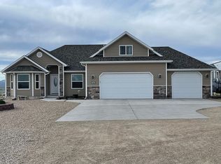 385 Blakeland Dr, Spring Creek, NV 89815