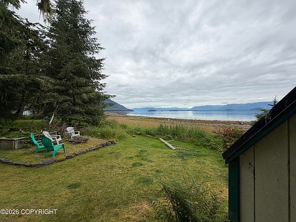 3rd image of 707B Sandy Beach Rd