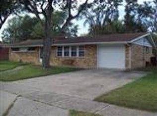 105 Brownstone Dr, Englewood, OH