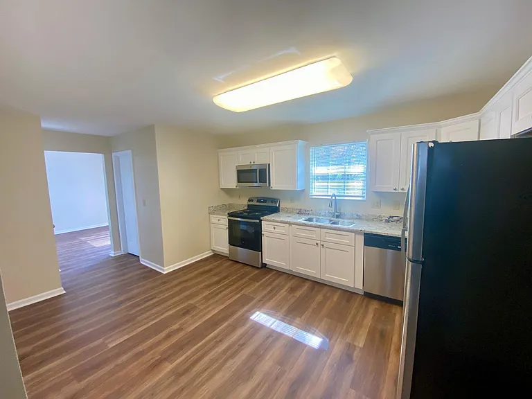 1694 Jeffrey Ln — Photo 9