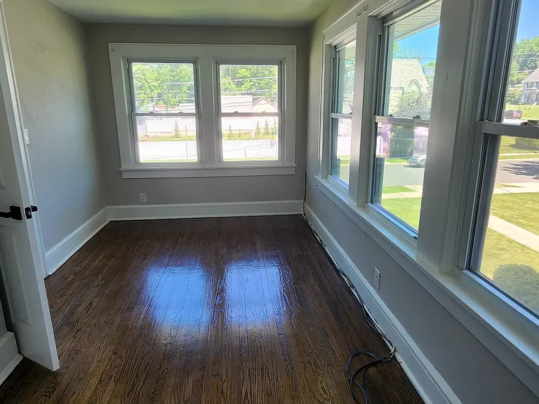 512 Pine St — Photo 16