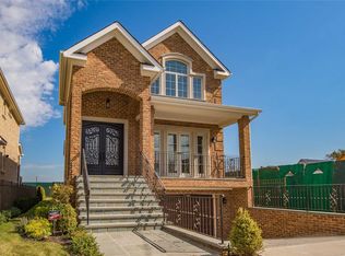 339 150th St, Whitestone, NY 11357