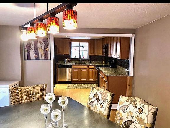 5th image of 2648 Livingston St