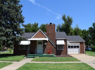 135 N Grant St, Russell, KS 67665