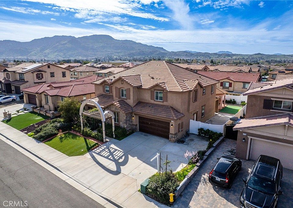 1st image of 27773 Brodiaea Ave