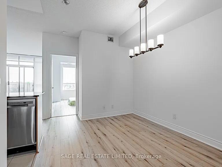 319 Merton St #1205 — Photo 3