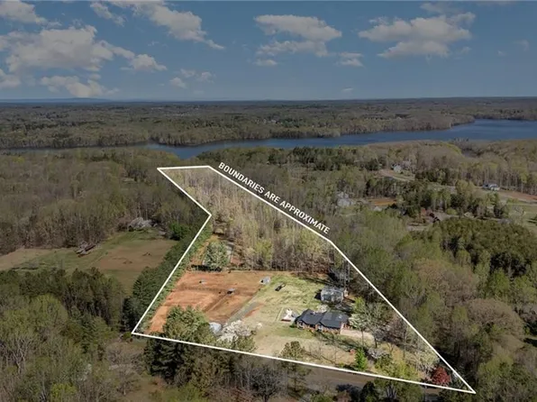 6010 Bush Rd, Browns Summit, NC 27214