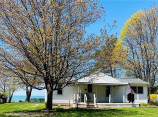 7376 Beechwood Rd, Derby, NY 14047