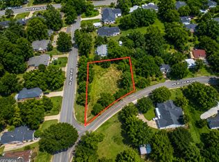 905 Peacock Dr, Albany, GA 31701
