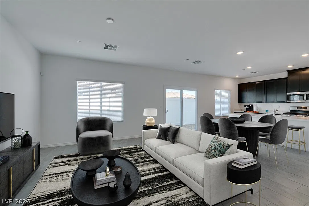 3 bed, 2.5 bath, 1640 sqft, $2,200 — Photo 3