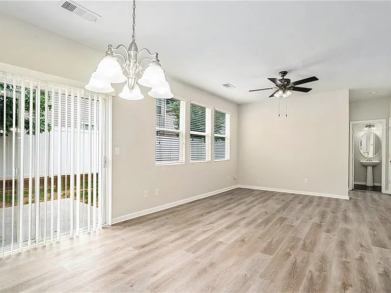 3660 Roseman Lndg — Photo 4