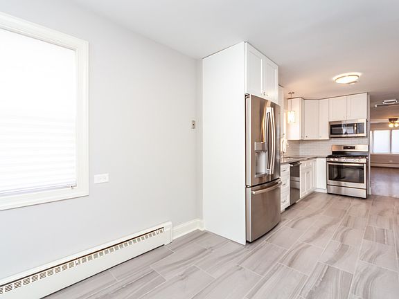 4th image of 6343 W Touhy Ave