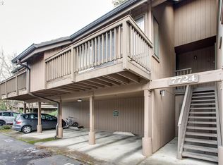 7724 SW Barnes Rd UNIT C, Portland, OR 97225