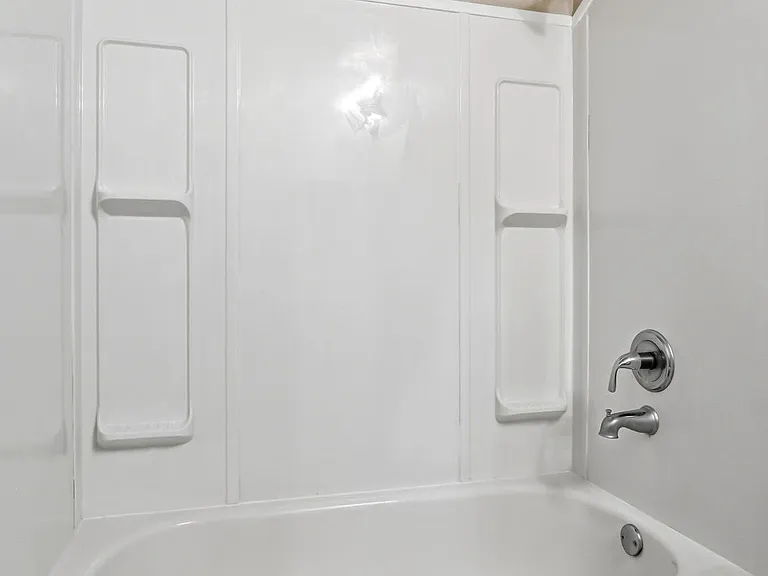 714 Hc Gilbert Minjares Dr — Photo 35