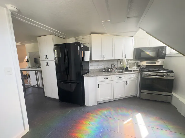 225 Roosevelt Ave #2 — Photo 11