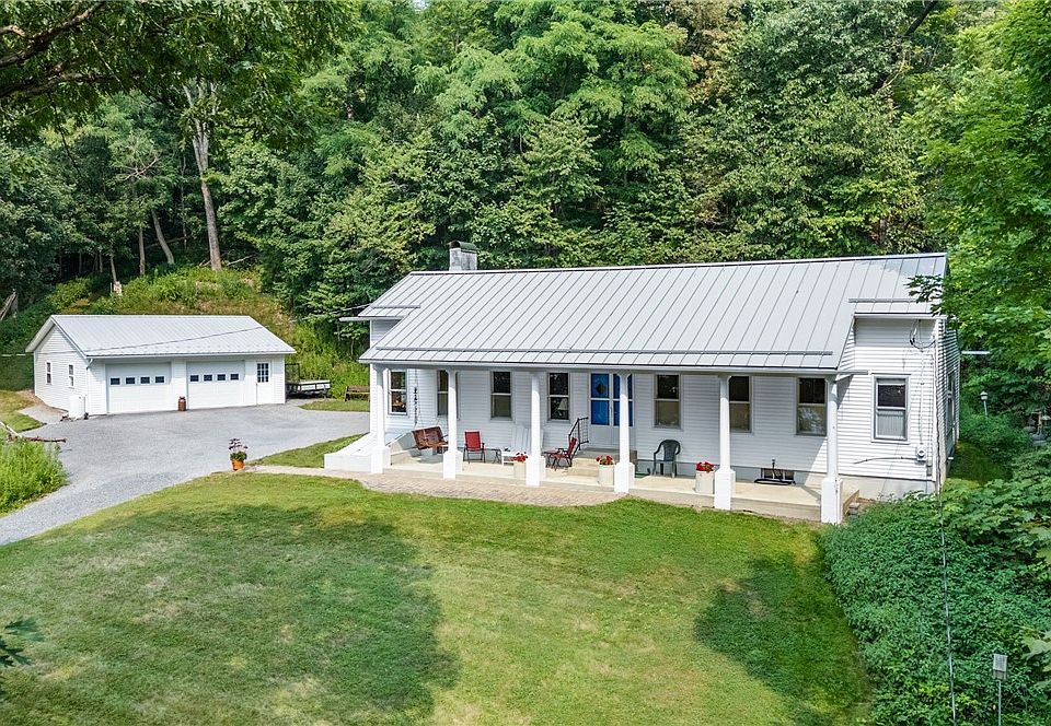 1st image of 940 E Lake Rd