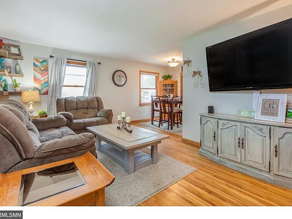 3rd image of 2096 Jessamine Ave E