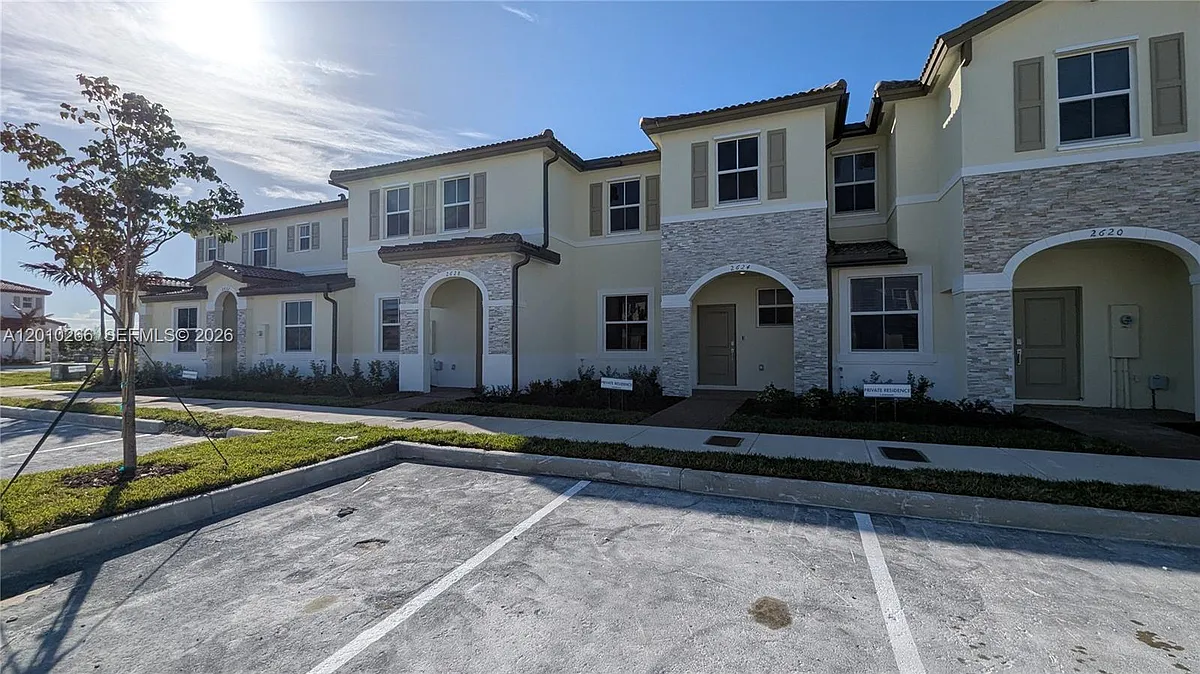 Building Photo - 2628 SE 28th Dr