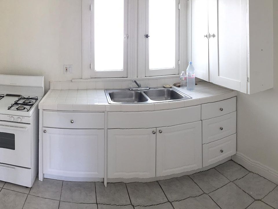 2nd image of 1056 N Genesee Ave