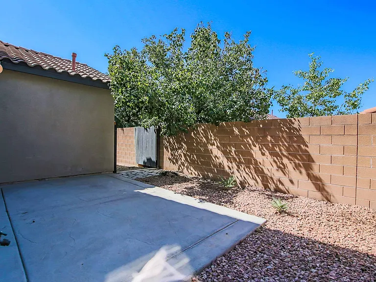 10879 Florence Hills St — Photo 17