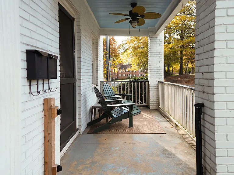 118 N Laurel Ave #2 — Photo 4