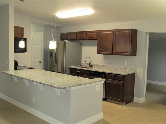 5th image of 929 Keats Ave