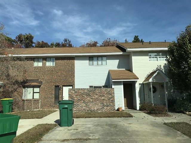 1st image of 250 Sharon Ct
