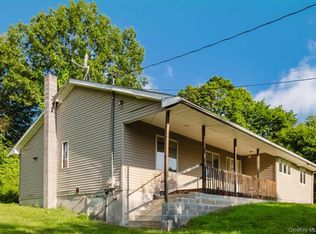 10 Diviesti Dr, Marlboro, NY 12542