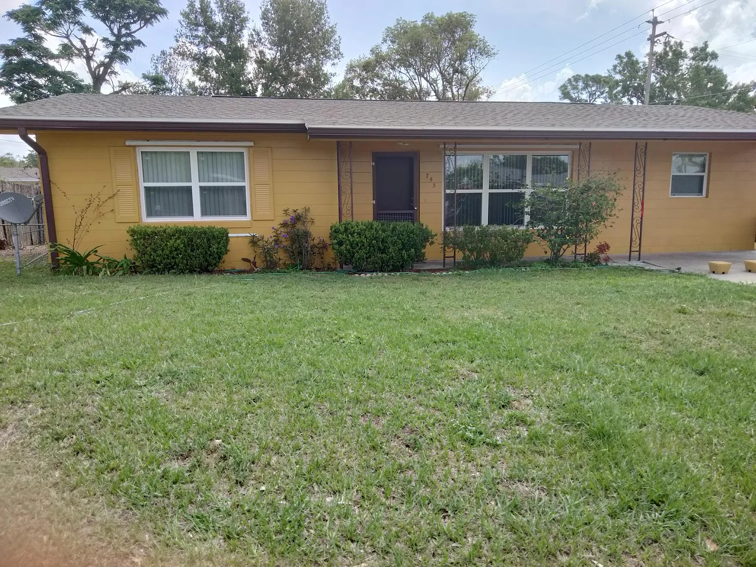 3 bed, 1462 sqft, $2,000 — Photo 1